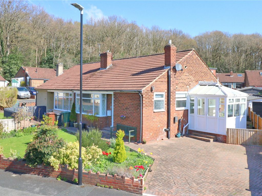 2 bed bungalow for sale in Woodway Drive, Horsforth, Leeds, West