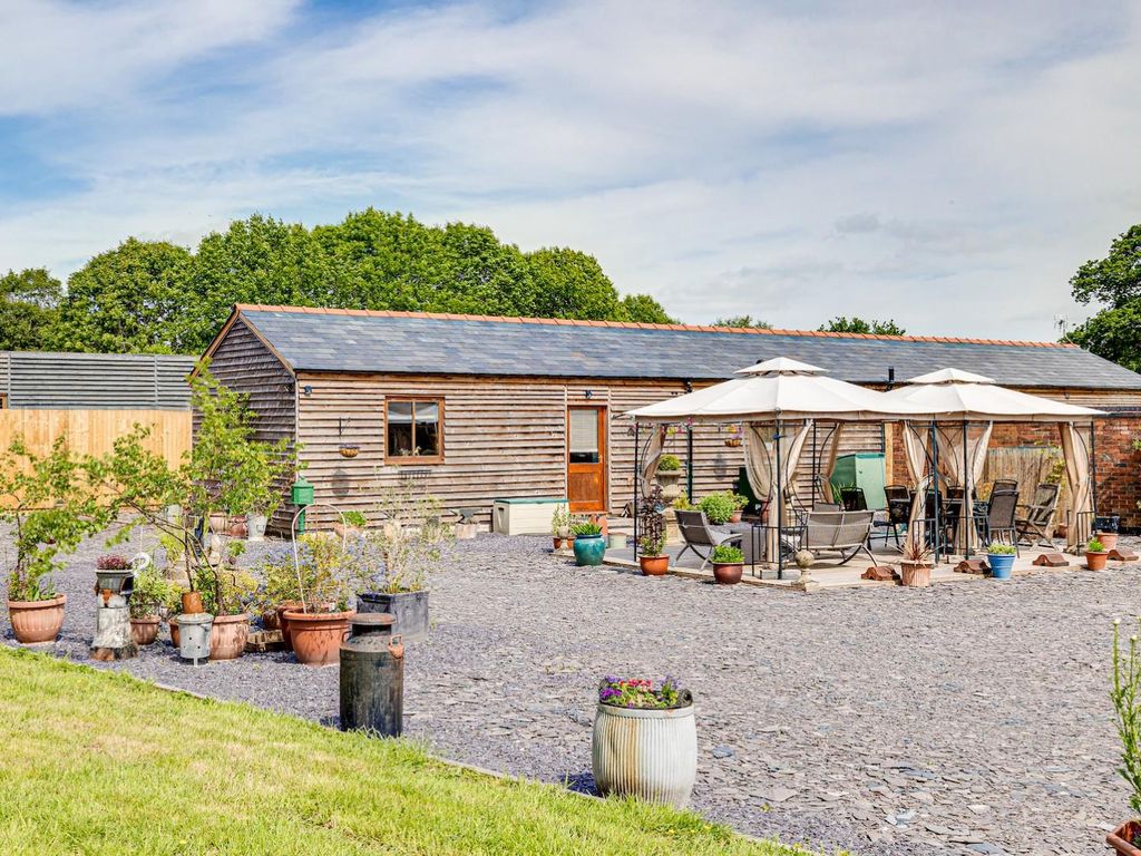 4 bed barn conversion for sale in Foxwist Green, Whitegate, Northwich