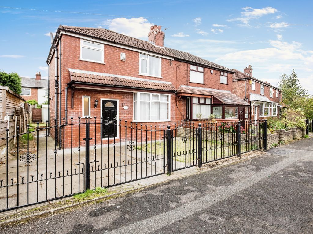 3 bed semidetached house for sale in Ashdale Crescent, Manchester M43