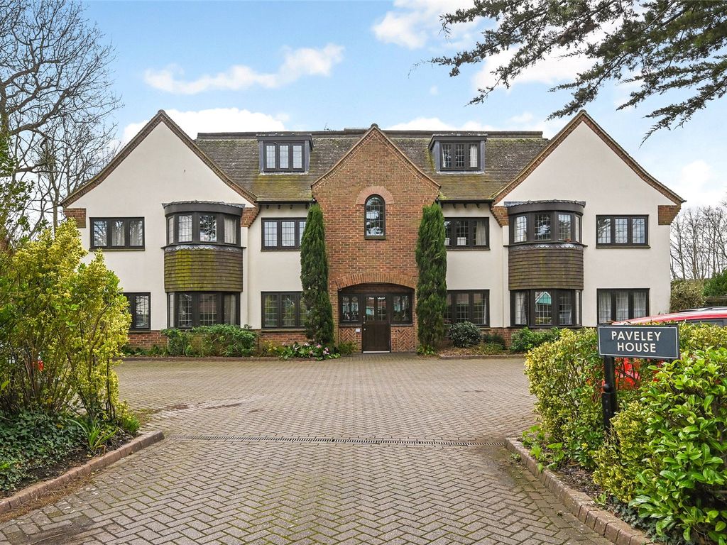 2 bed flat for sale in Fishbourne Road East, Chichester, West Sussex