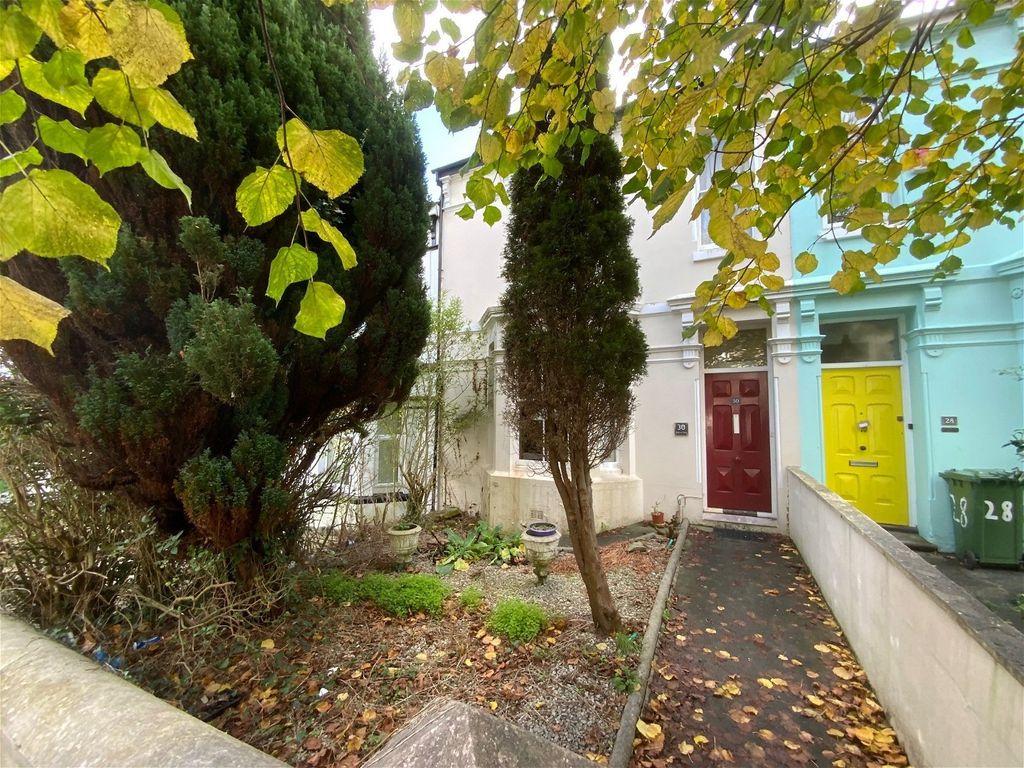 5 bed terraced house for sale in Belgrave Road, Plymouth PL4, £250,000