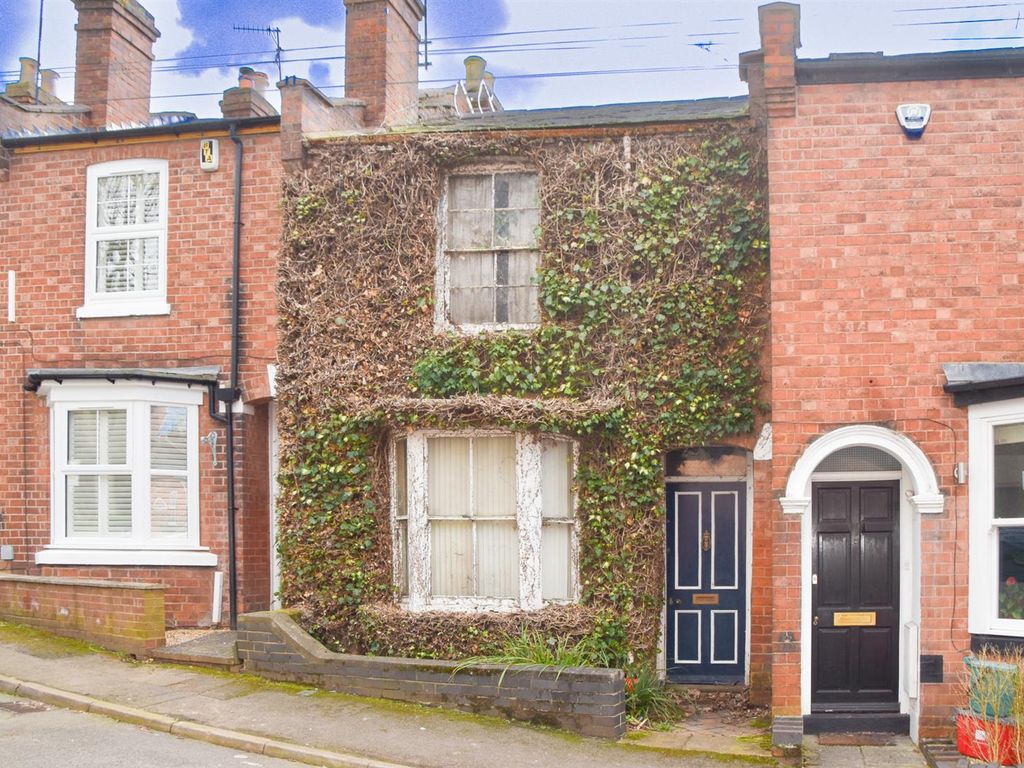 2 bed terraced house for sale in Princes Street, Leamington Spa CV32, £