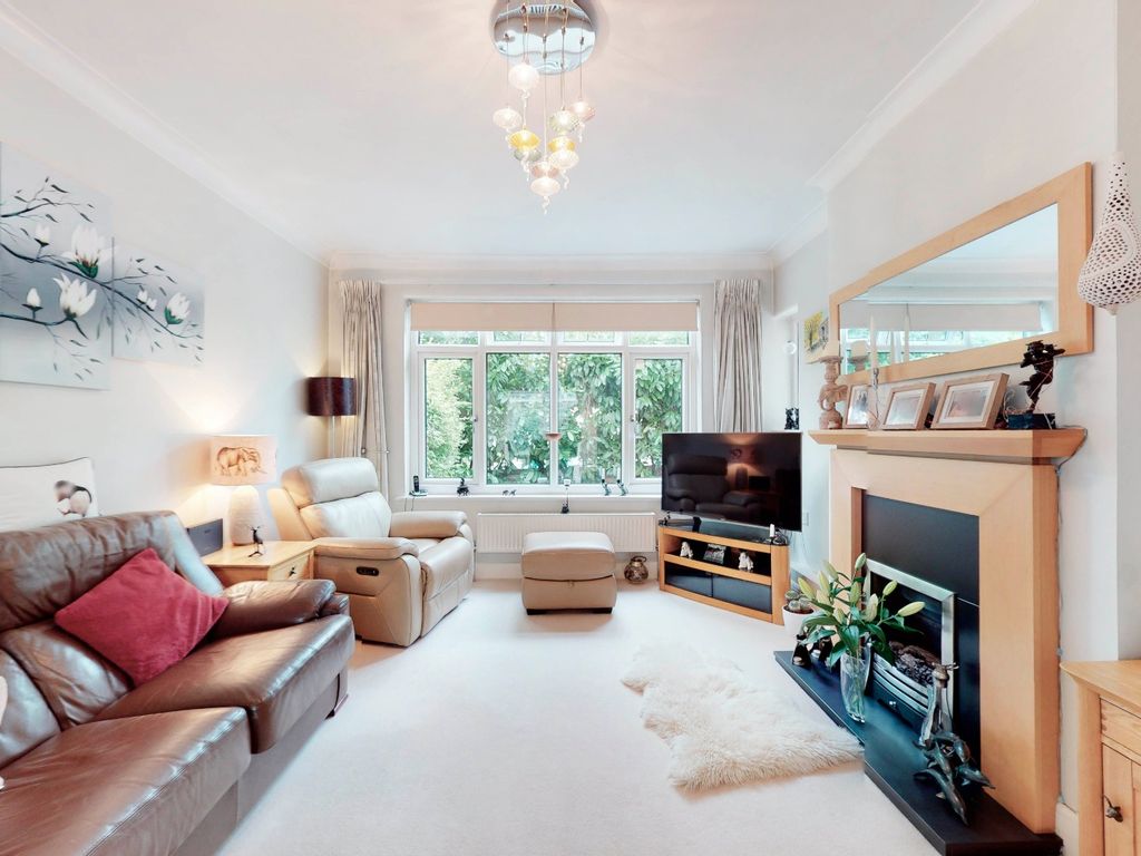3 bed semidetached house for sale in Hillview Gardens, Hendon, London