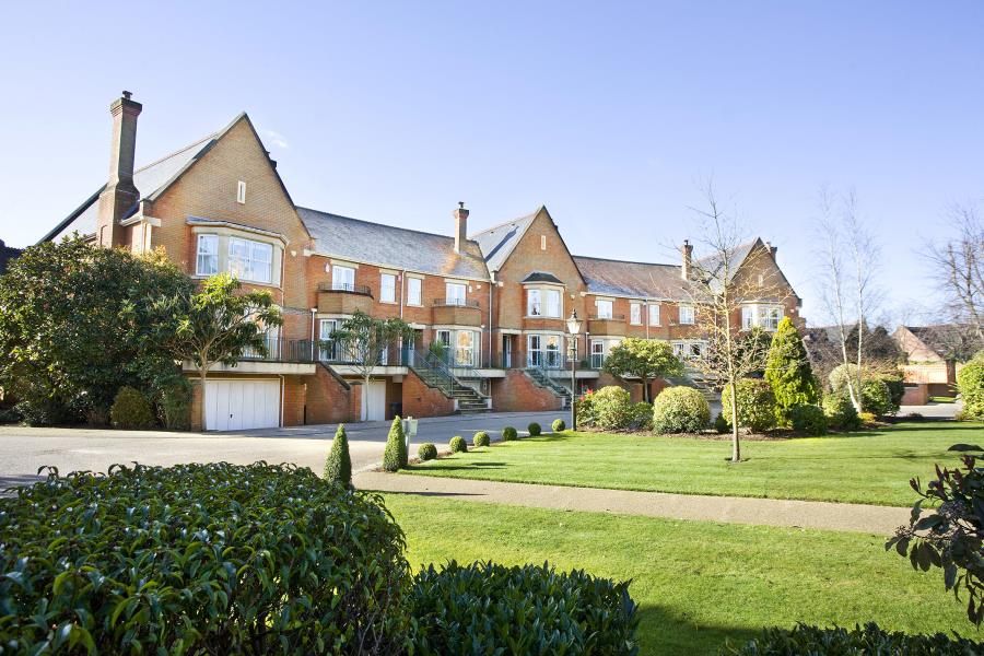 4 bed town house to rent in Sandy Lane, Virginia Water GU25 Zoopla