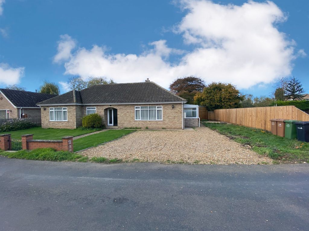 4 bed detached bungalow for sale in Chapel Lane, Elm, Wisbech PE14 Zoopla