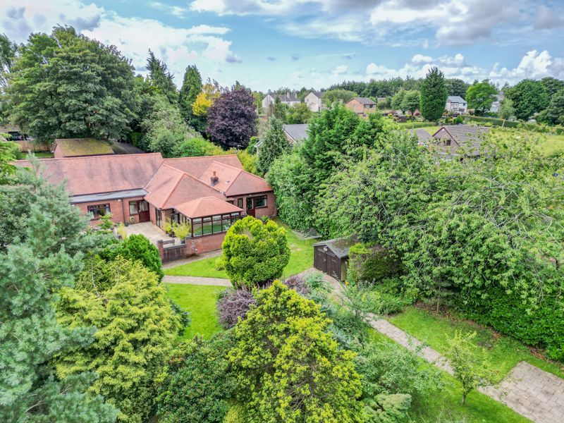 6 bed detached bungalow for sale in Spacious Bungalow, Ryecroft Drive