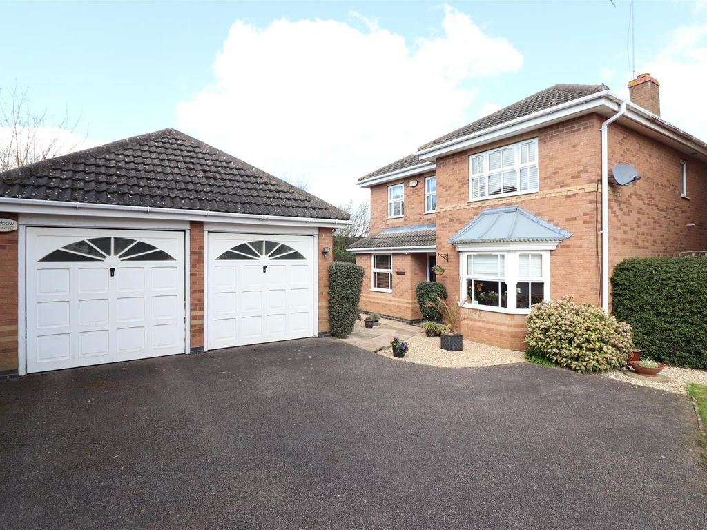 4 bed detached house for sale in Willow Herb Close, Rushden NN10 Zoopla