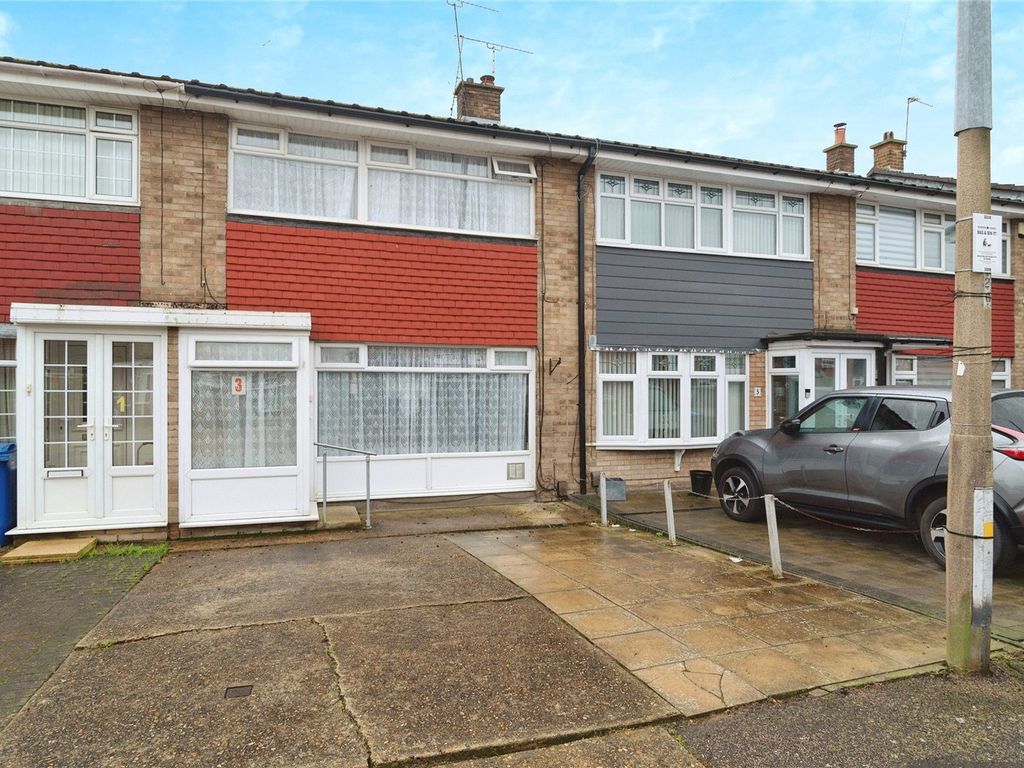 3 bed terraced house for sale in Byron Gardens, Tilbury, Essex RM18, £300,000 Zoopla
