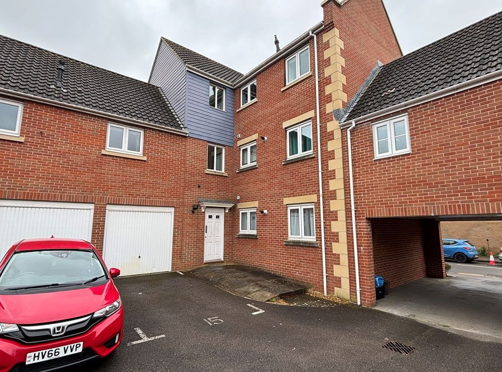 2 bed flat to rent in Station Road, Norton Fitzwarren TA2, £895 pcm