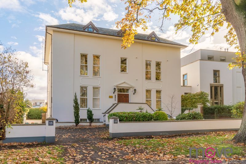 2 bed flat for sale in Pittville Crescent, Cheltenham GL52, £360,000