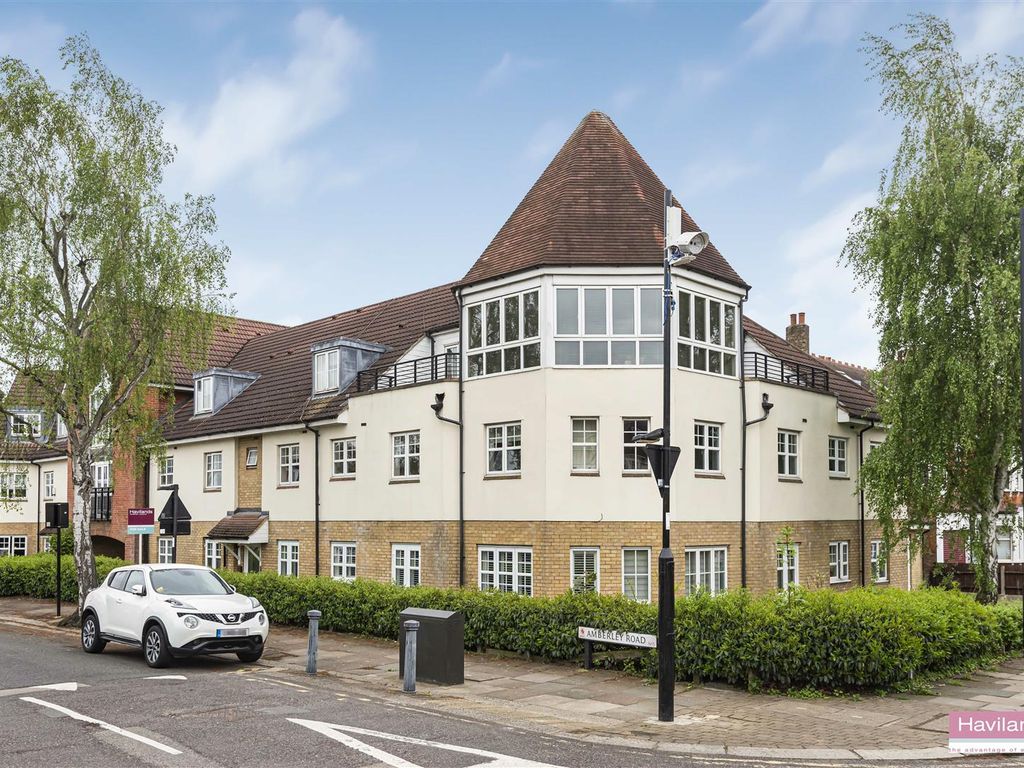 2 bed flat for sale in Hannah Court, Palmers Green N13 Zoopla
