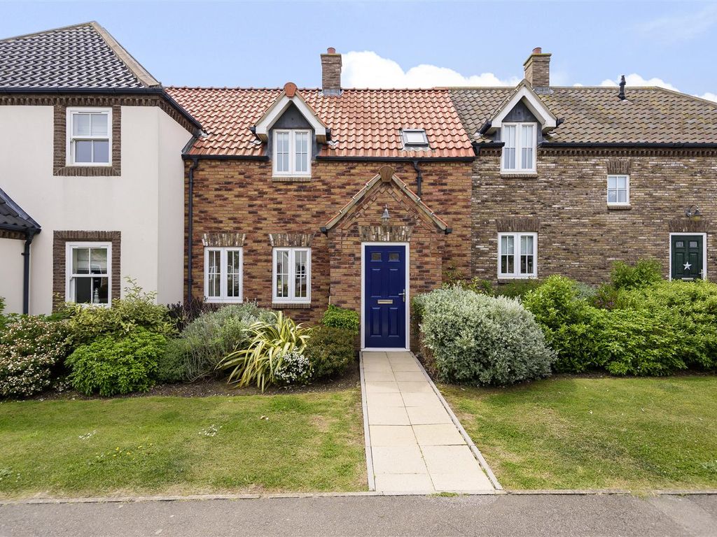 2 bed terraced house for sale in The Parade, Moor Road, Filey, North