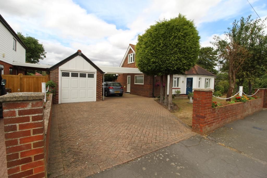 4 bed detached house for sale in King Edward Avenue, BurnhamOnCrouch