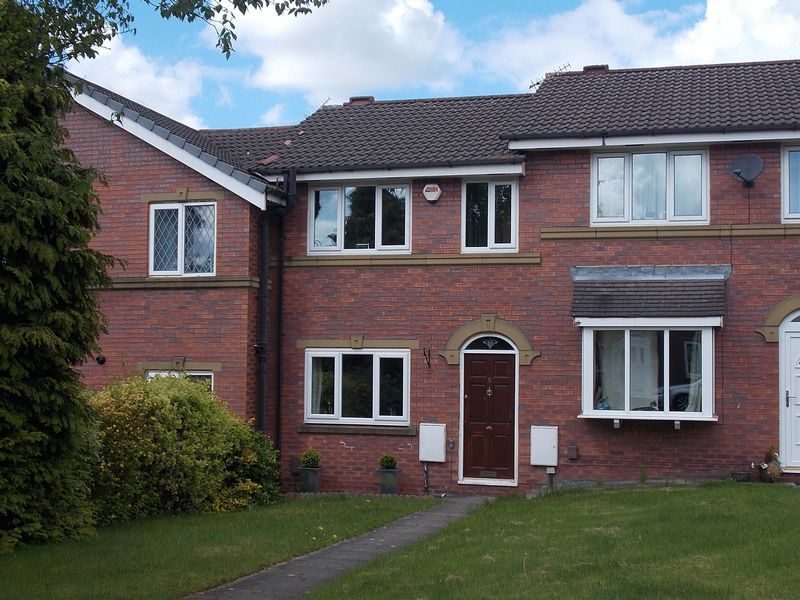2 bed mews house to rent in Wardens Bank, Westhoughton, Bolton BL5, £