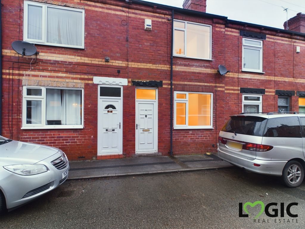 3 bed terraced house for sale in Crowther Street, Castleford, West