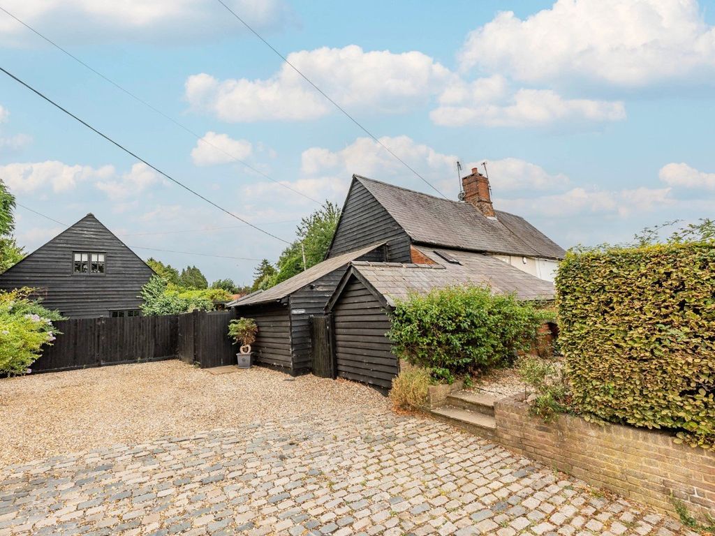 5 bed semidetached house for sale in Vicarage Lane, Ugley,