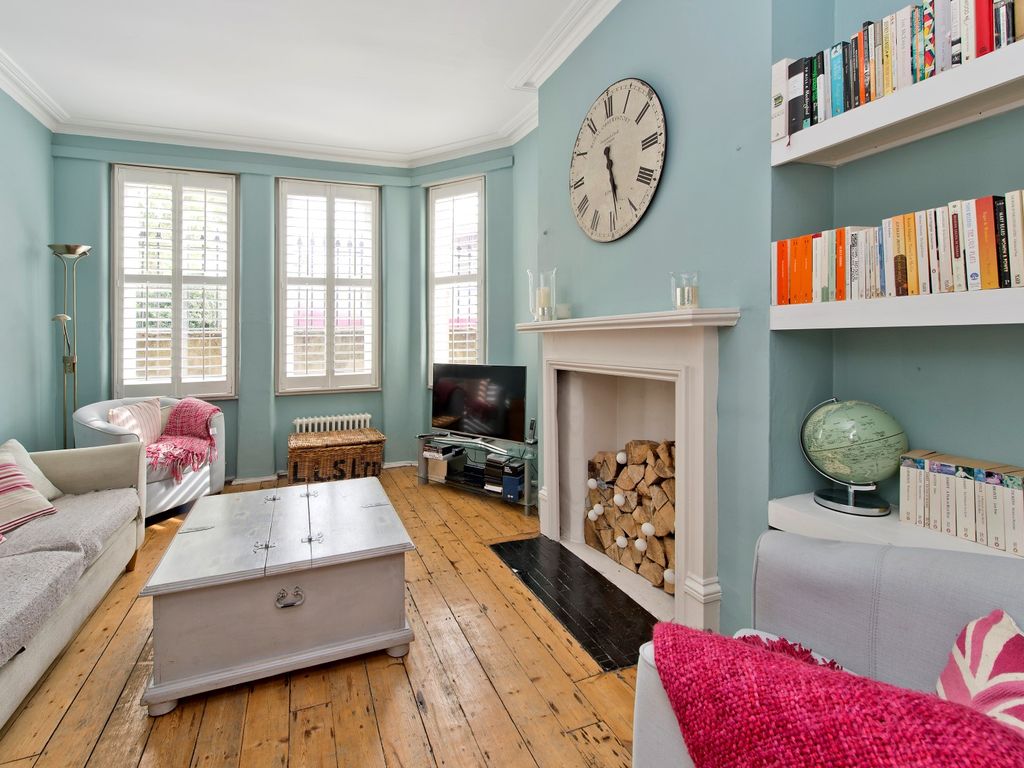 2 bed flat for sale in St Clements Mansions, Lillie Road, Fulham