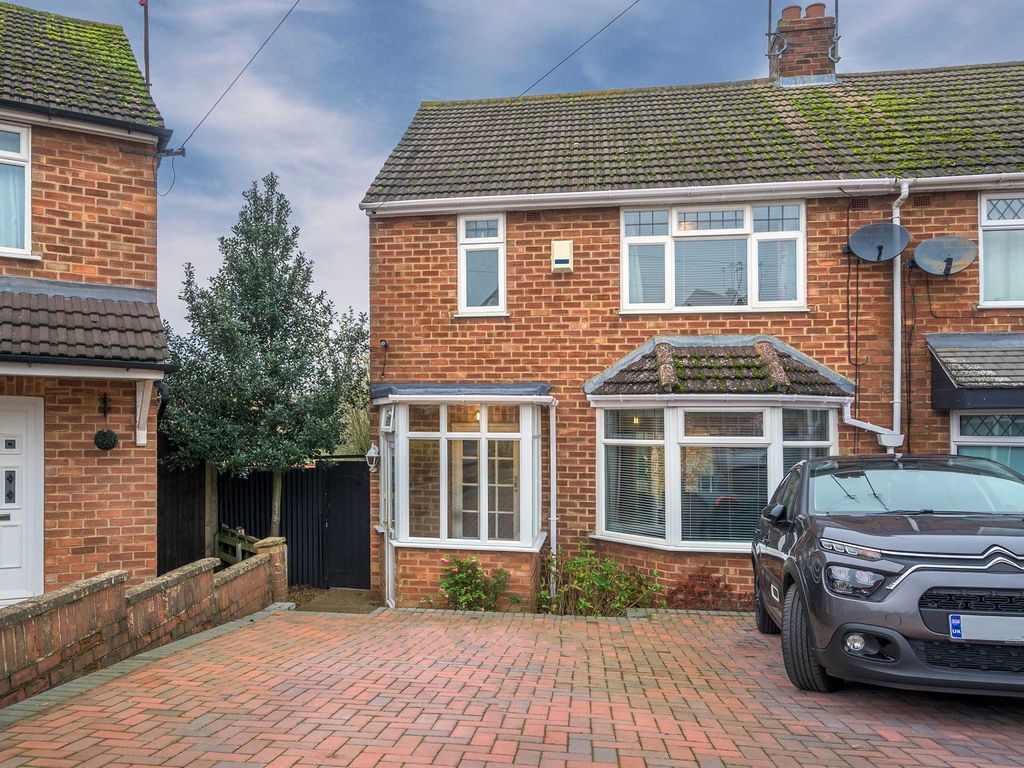 Thomas Road, Kettering NN15  