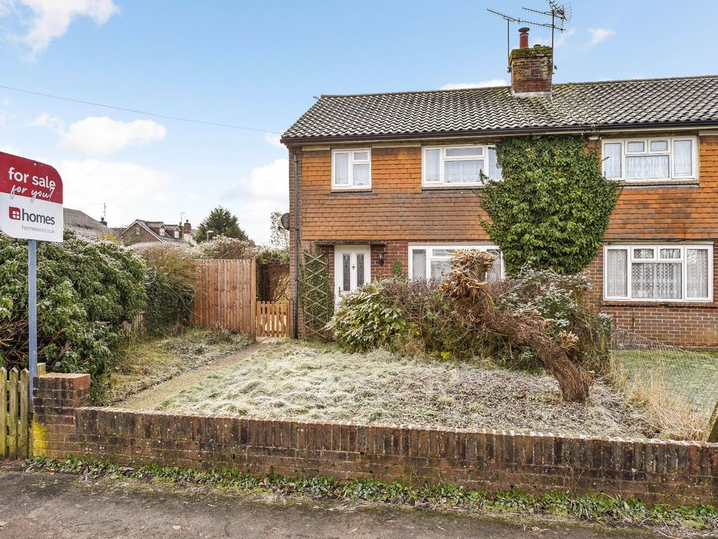 3 bed semidetached house for sale in Whitedown, Alton, Hampshire GU34