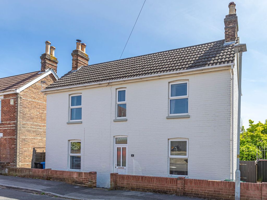 2 bed detached house for sale in Beaconsfield Road, Parkstone BH12 Zoopla