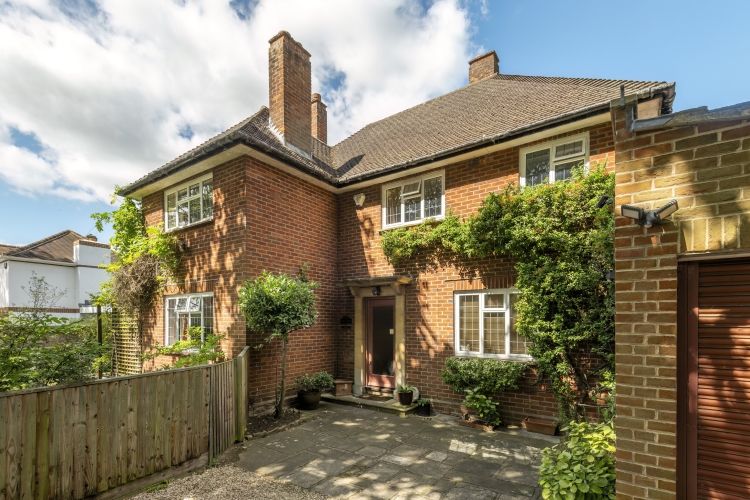 4 bed detached house for sale in Banbury Road, Oxford OX2, £1,300,000