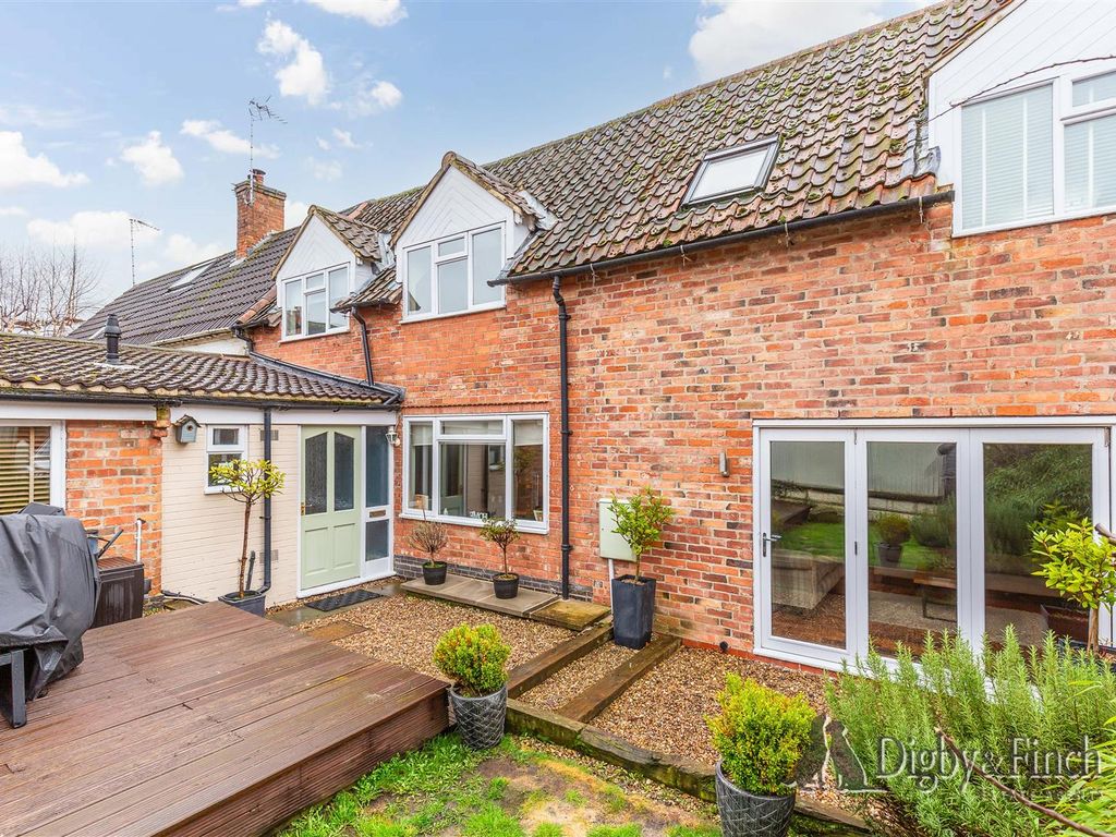 3 bed semidetached house for sale in Main Road, RadcliffeOnTrent
