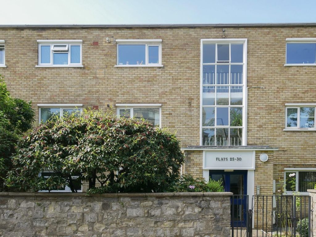 3 bed flat for sale in Beach Road, Penarth CF64, £295,000 Zoopla