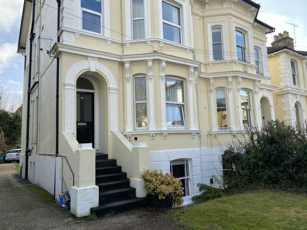 1 bed property to rent in Upper Grosvenor Road, Tunbridge Wells, Kent