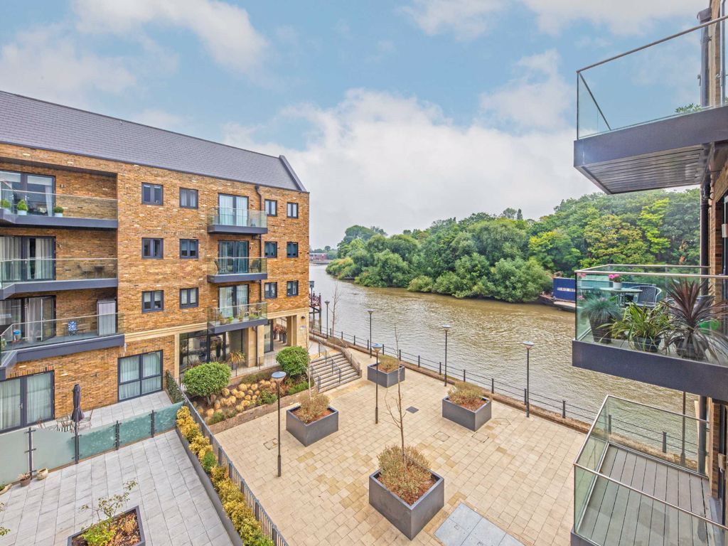 Lion Wharf Road Isleworth TW7  