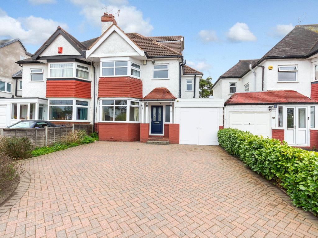 5 bed semidetached house for sale in Frankley Avenue, Halesowen B62
