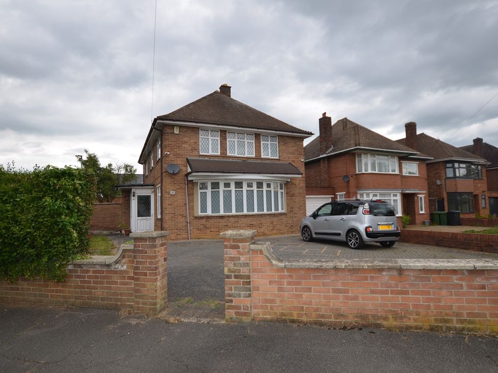 4 bed detached house to rent in Thorpe Park Road, Peterborough PE3, £