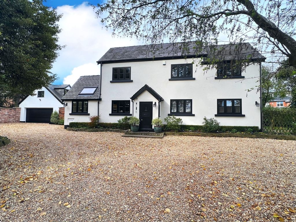 Leigh Road Wilmslow SK9