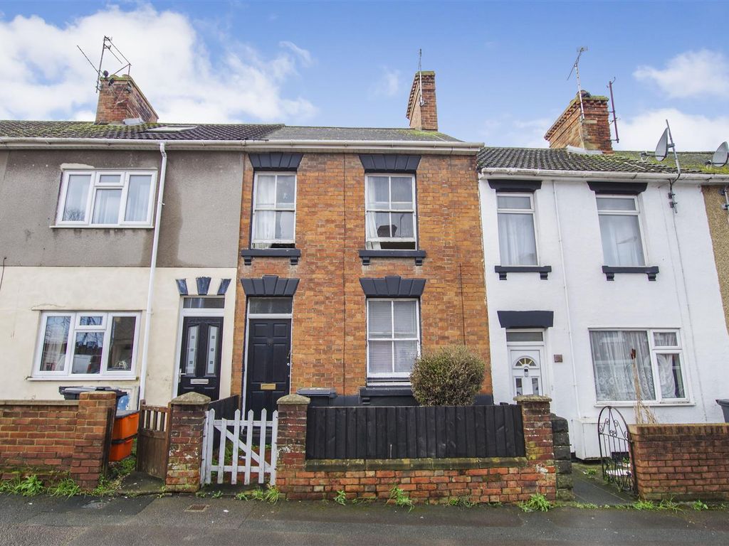 2 bed terraced house for sale in Marlborough Street, Town Centre