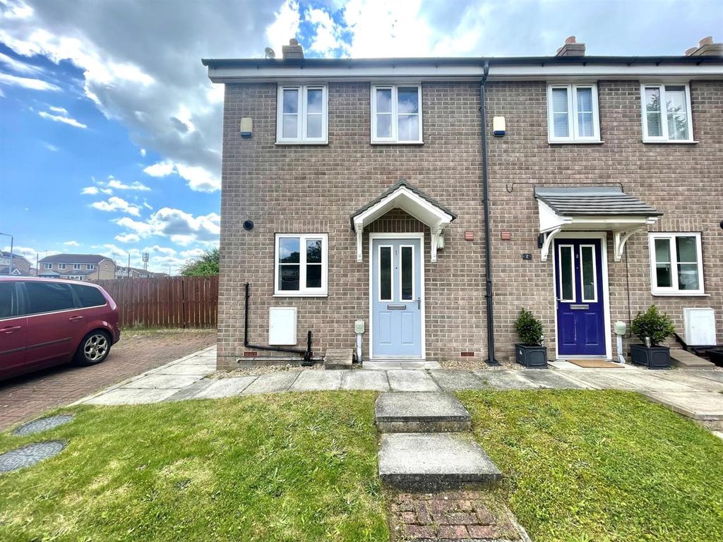 2 bed terraced house to rent in Winston Churchill Close, Hessle HU13, £