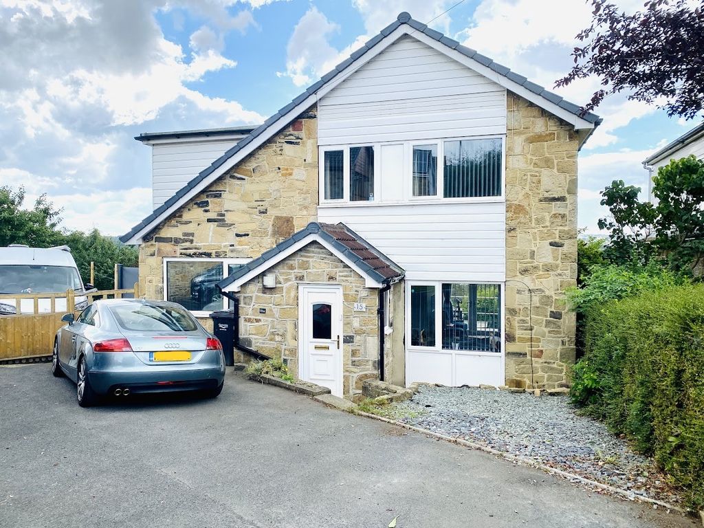 4 bed detached house for sale in Savile Close, Clifton, Brighouse HD6