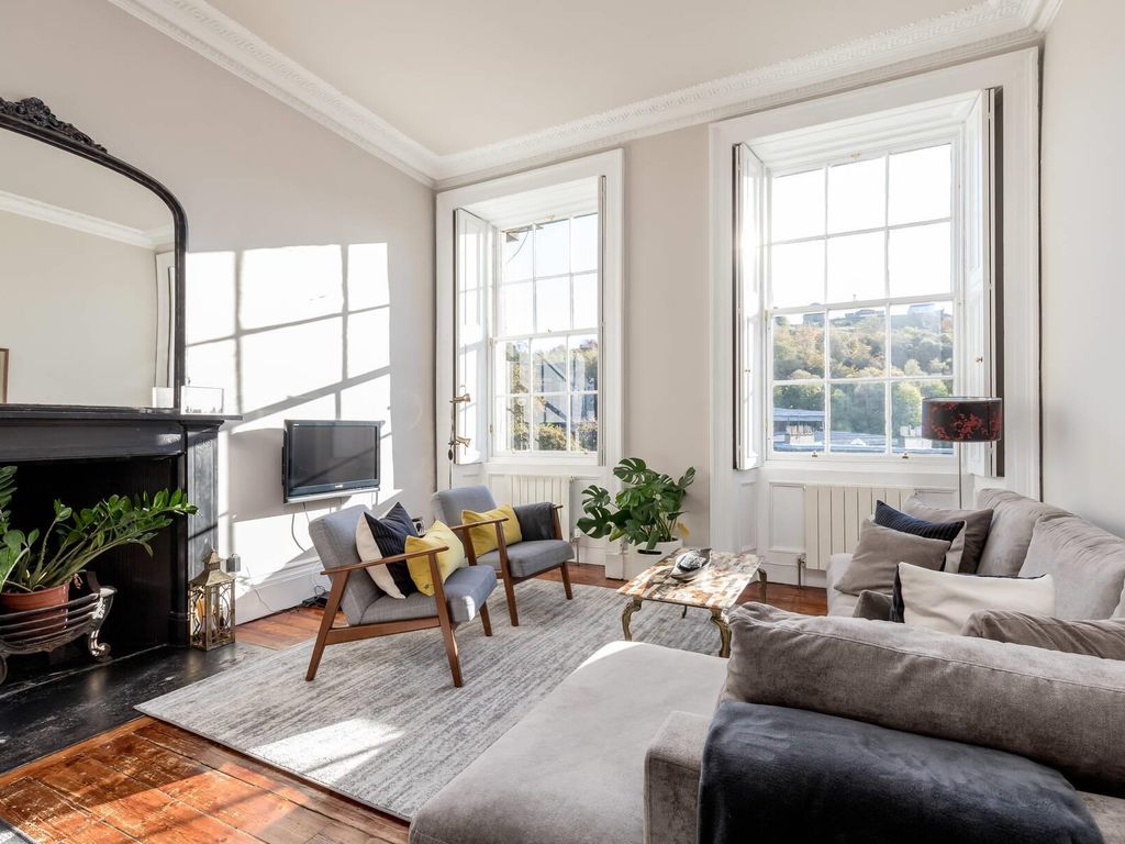 Leopold Place, New Town, Edinburgh EH7  