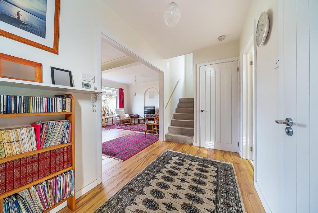 4 bed detached house for sale in Friern London N11, £750,000