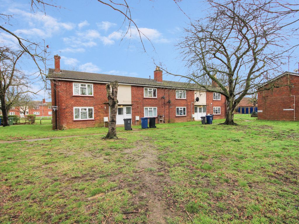 1 bed flat for sale in Larkin Close, Cambridge CB4, £210,000 Zoopla