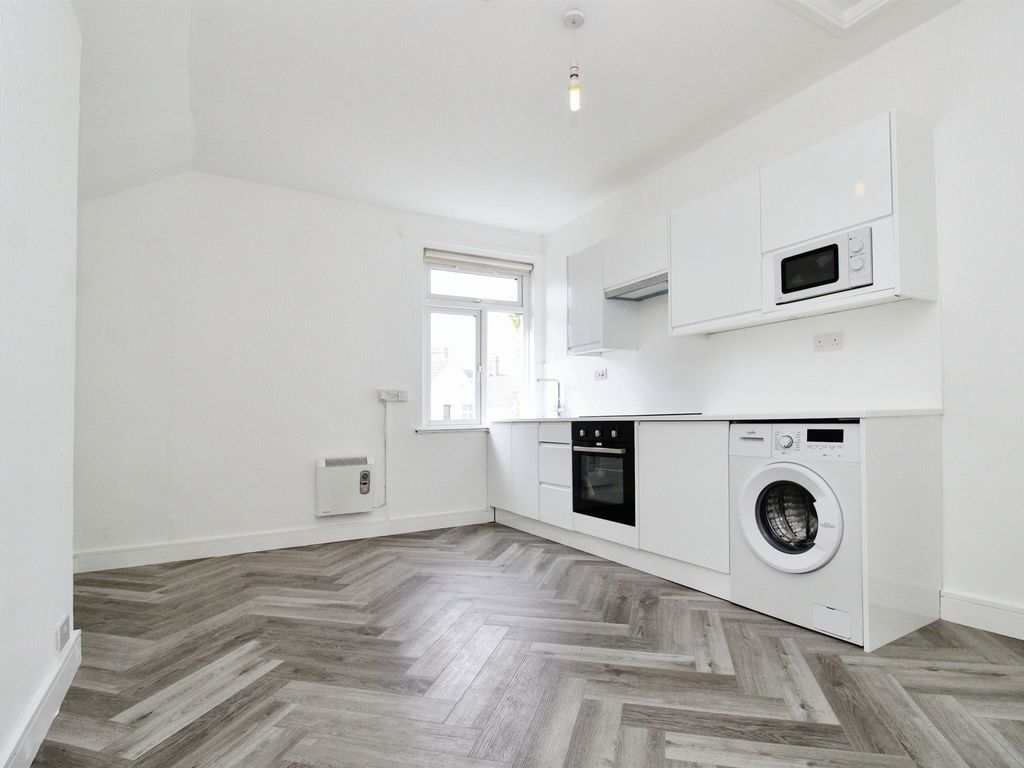 Studio for sale in Taff Embankment, Cardiff CF11, £85,000 Zoopla