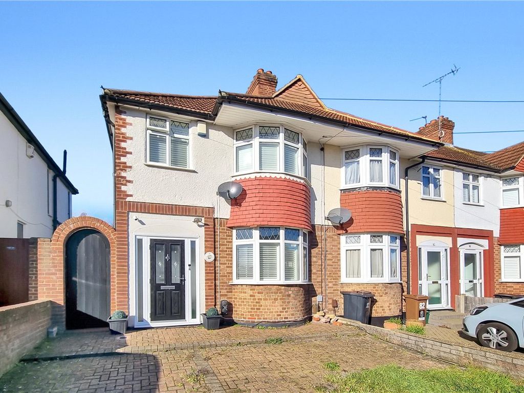 3 bed end terrace house for sale in Brookmead Way, Orpington, Kent BR5