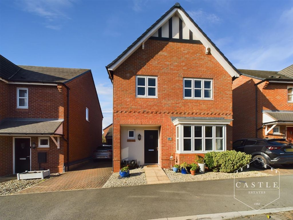 4 bed detached house for sale in Holywell Fields, Hinckley LE10, £