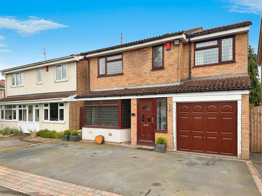 4 bed detached house for sale in Clewley Drive, Pendeford, Wolverhampton WV9, £325,000 Zoopla