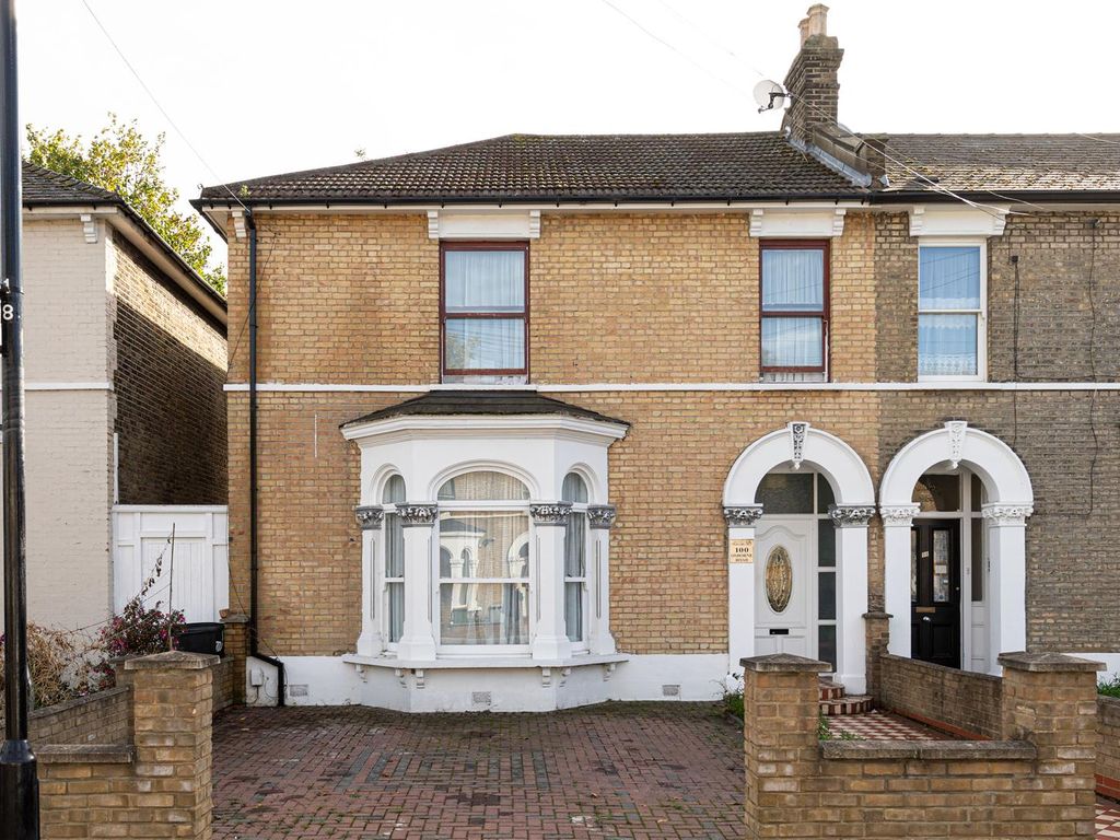 4 bed property for sale in Osborne Road, London E7 Zoopla