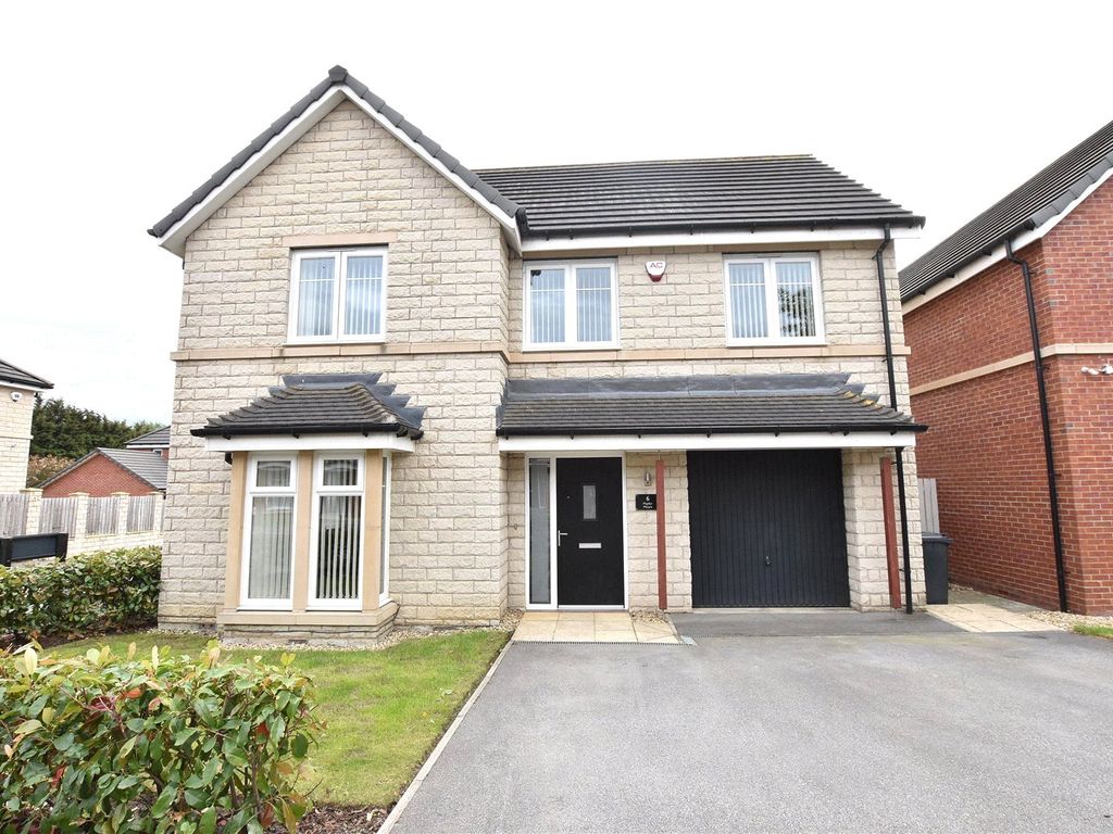 4 bed detached house for sale in Mayfair Mount, Crossgates, Leeds LS15