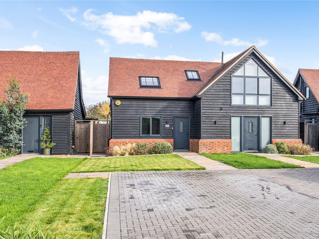 3 bed semidetached house for sale in Hamlet Gate, Sewardstone Road E4