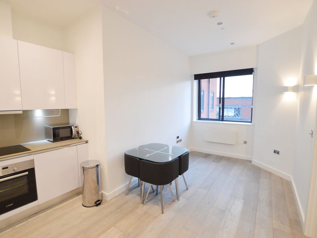 1 bed flat to rent in Verona Apartment, 50 Wellington Street, Slough