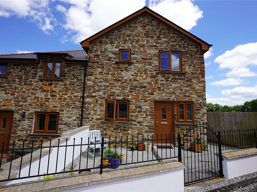 2 bed semidetached house for sale in Little Upton Court, Upton Cross