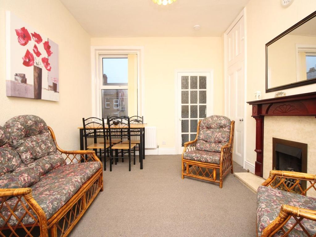 3 bed flat to rent in Audley Road, South Gosforth, Newcastle Upon Tyne NE3, £950 pcm Zoopla