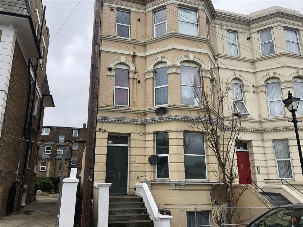2 bed flat to rent in Dalby Square, Cliftonville, Margate CT9 Zoopla