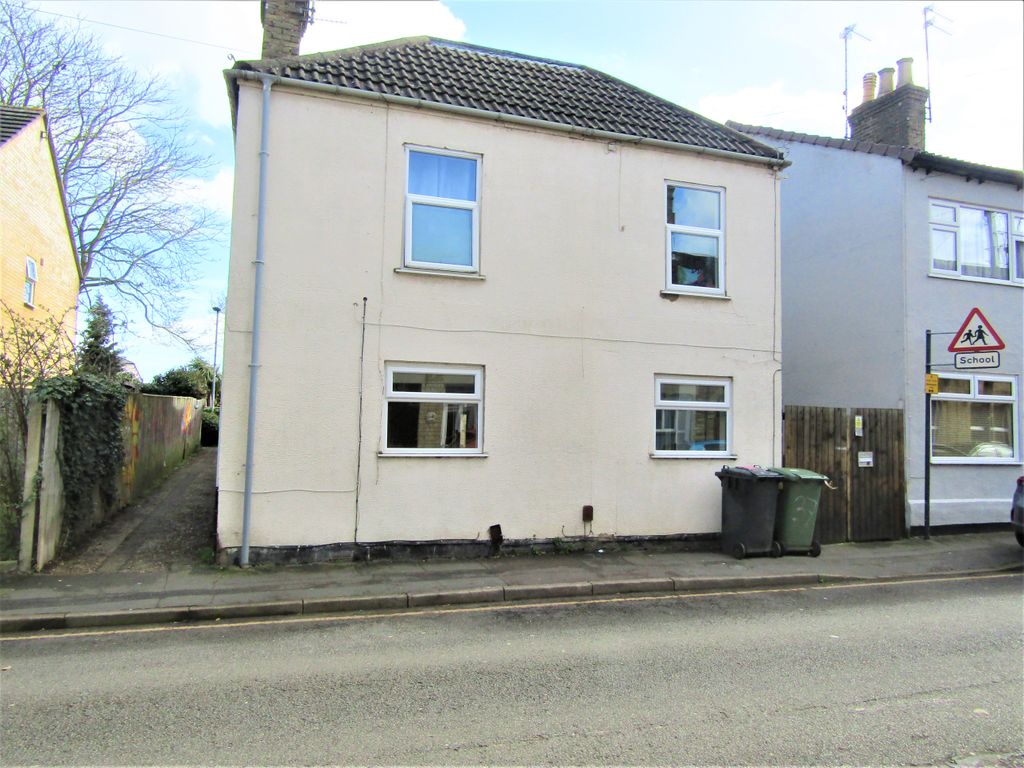 1 bed property to rent in Palmerston Road, Woodston, Peterborough PE2